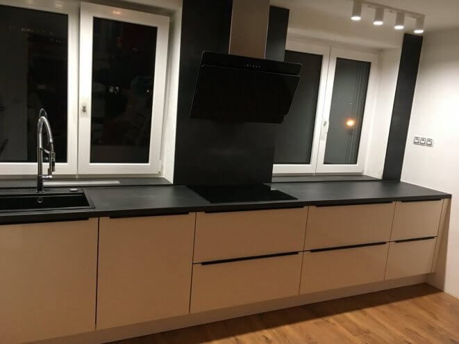 montáž, montaz, montáže kuchyně, kuchyně montáž, montáže kuchyní, návrhy kuchyní, černá kuchyň, bílá kuchyň, kuchyně české budějovcie, kuchyně praha, matná kuchyň, výroba kuchyní, poptávka kuchyní, kuchyň, kuchyne, kuchyně na míru, kuchyn, matná kuchyň, l