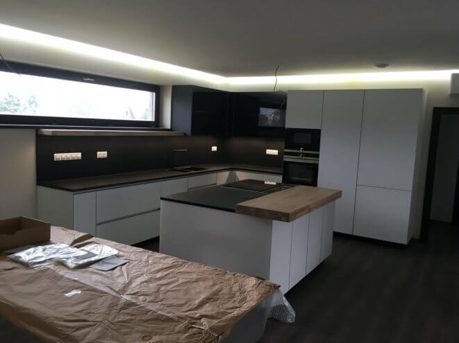 montáž, montaz, montáže kuchyně, kuchyně montáž, montáže kuchyní, návrhy kuchyní, černá kuchyň, bílá kuchyň, kuchyně české budějovcie, kuchyně praha, matná kuchyň, výroba kuchyní, poptávka kuchyní, kuchyň, kuchyne, kuchyně na míru, kuchyn, matná kuchyň, l