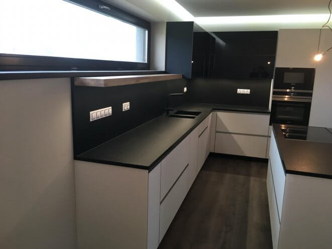 montáž, montaz, montáže kuchyně, kuchyně montáž, montáže kuchyní, návrhy kuchyní, černá kuchyň, bílá kuchyň, kuchyně české budějovcie, kuchyně praha, matná kuchyň, výroba kuchyní, poptávka kuchyní, kuchyň, kuchyne, kuchyně na míru, kuchyn, matná kuchyň, l