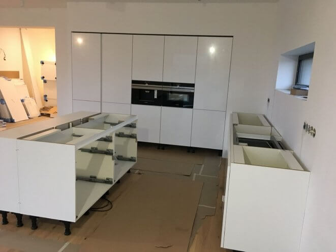 montáž, montaz, montáže kuchyně, kuchyně montáž, montáže kuchyní, návrhy kuchyní, černá kuchyň, bílá kuchyň, kuchyně české budějovcie, kuchyně praha, matná kuchyň, výroba kuchyní, poptávka kuchyní, kuchyň, kuchyne, kuchyně na míru, kuchyn, matná kuchyň, l