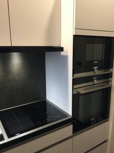 montáž, montaz, montáže kuchyně, kuchyně montáž, montáže kuchyní, návrhy kuchyní, černá kuchyň, bílá kuchyň, kuchyně české budějovcie, kuchyně praha, matná kuchyň, výroba kuchyní, poptávka kuchyní, kuchyň, kuchyne, kuchyně na míru, kuchyn, matná kuchyň, l