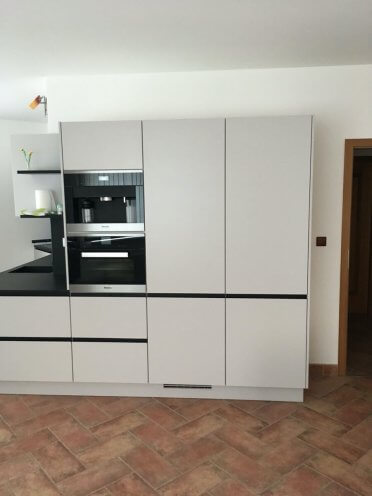 montáž, montaz, montáže kuchyně, kuchyně montáž, montáže kuchyní, návrhy kuchyní, černá kuchyň, bílá kuchyň, kuchyně české budějovcie, kuchyně praha, matná kuchyň, výroba kuchyní, poptávka kuchyní, kuchyň, kuchyne, kuchyně na míru, kuchyn, matná kuchyň, l