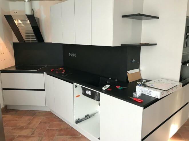 montáž, montaz, montáže kuchyně, kuchyně montáž, montáže kuchyní, návrhy kuchyní, černá kuchyň, bílá kuchyň, kuchyně české budějovcie, kuchyně praha, matná kuchyň, výroba kuchyní, poptávka kuchyní, kuchyň, kuchyne, kuchyně na míru, kuchyn, matná kuchyň, l