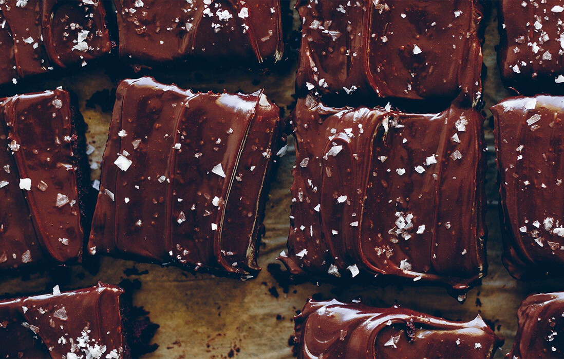 Čokoládové brownies s červenou řepou